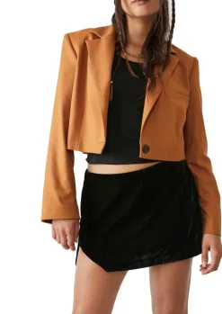 Annalise Velvet Mini Skirt in Black