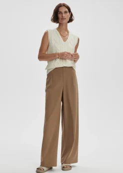 Kay Cable Knit Vest