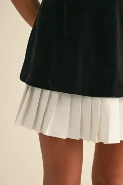 Mini Black Sweetheart Velvet Dresses With Pleated Skirt
