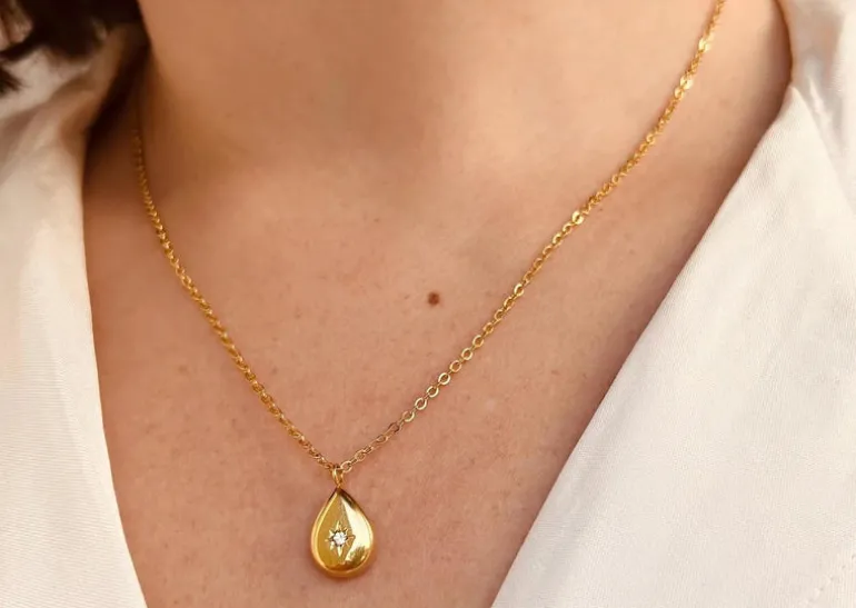 Mini Star Embossed Pendant Necklace