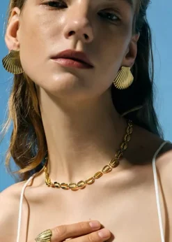 Shell Short Necklace