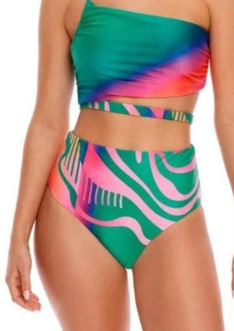 Ventura Bikini Top in Vini